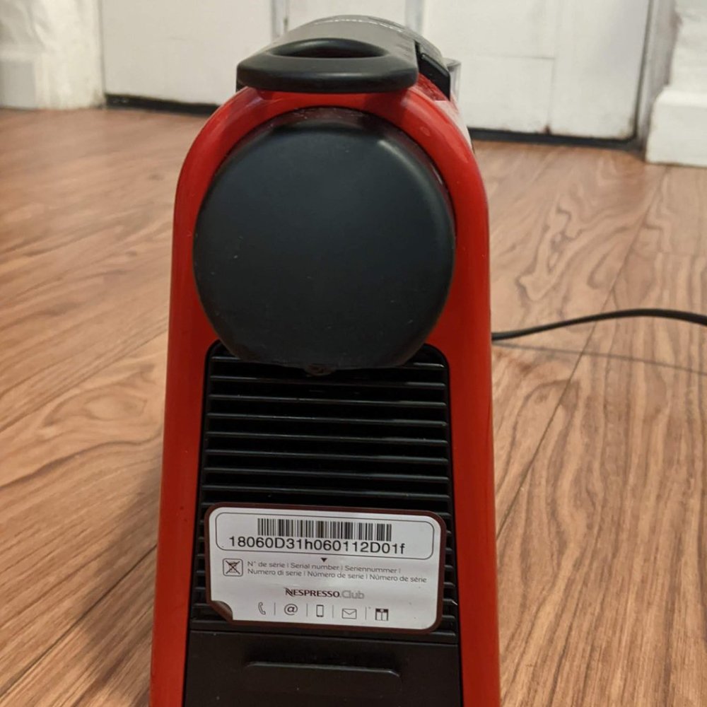 Nespresso Essenza Mini by De'Longhi, Ruby Red, EN85RAE